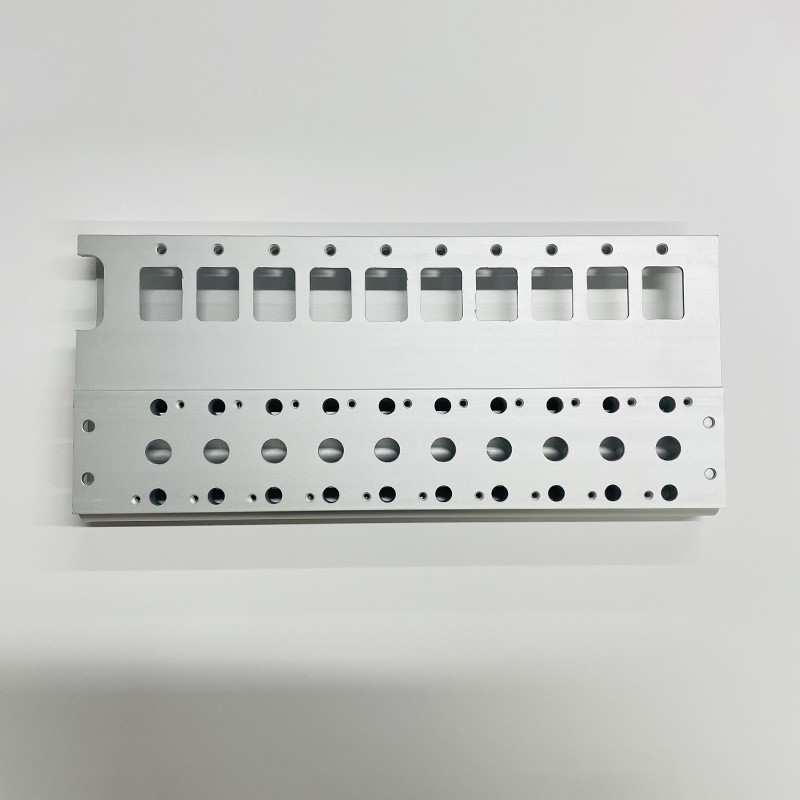 Aluminum Profile CNC Drilling and Tapping